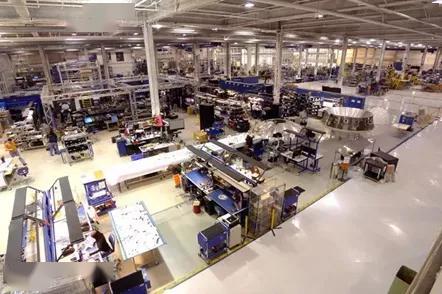 黃志澄 載人龍飛船——?jiǎng)?chuàng)新與風(fēng)險(xiǎn)并存的商業(yè)航天里程碑